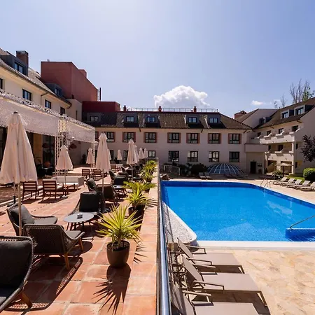 Hotel Hills 4*