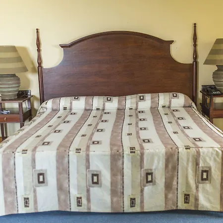 Hills Αντεκέρα