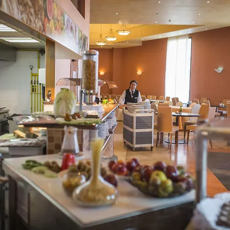 Hills Αντεκέρα